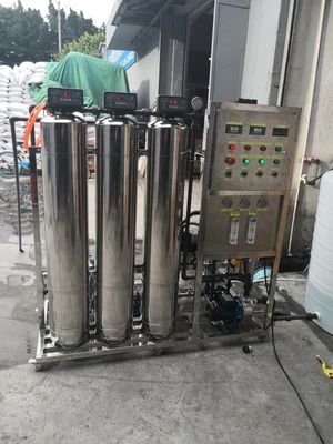 Integrieren Sie Brauchwasser-Behandlungs-Ausrüstungs-Umkehr-Osmose-System 380V 50HZ